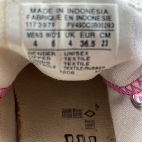 CONVERSE•ALL STAR•PINK•WOMENS 6 - Picture 6 of 7